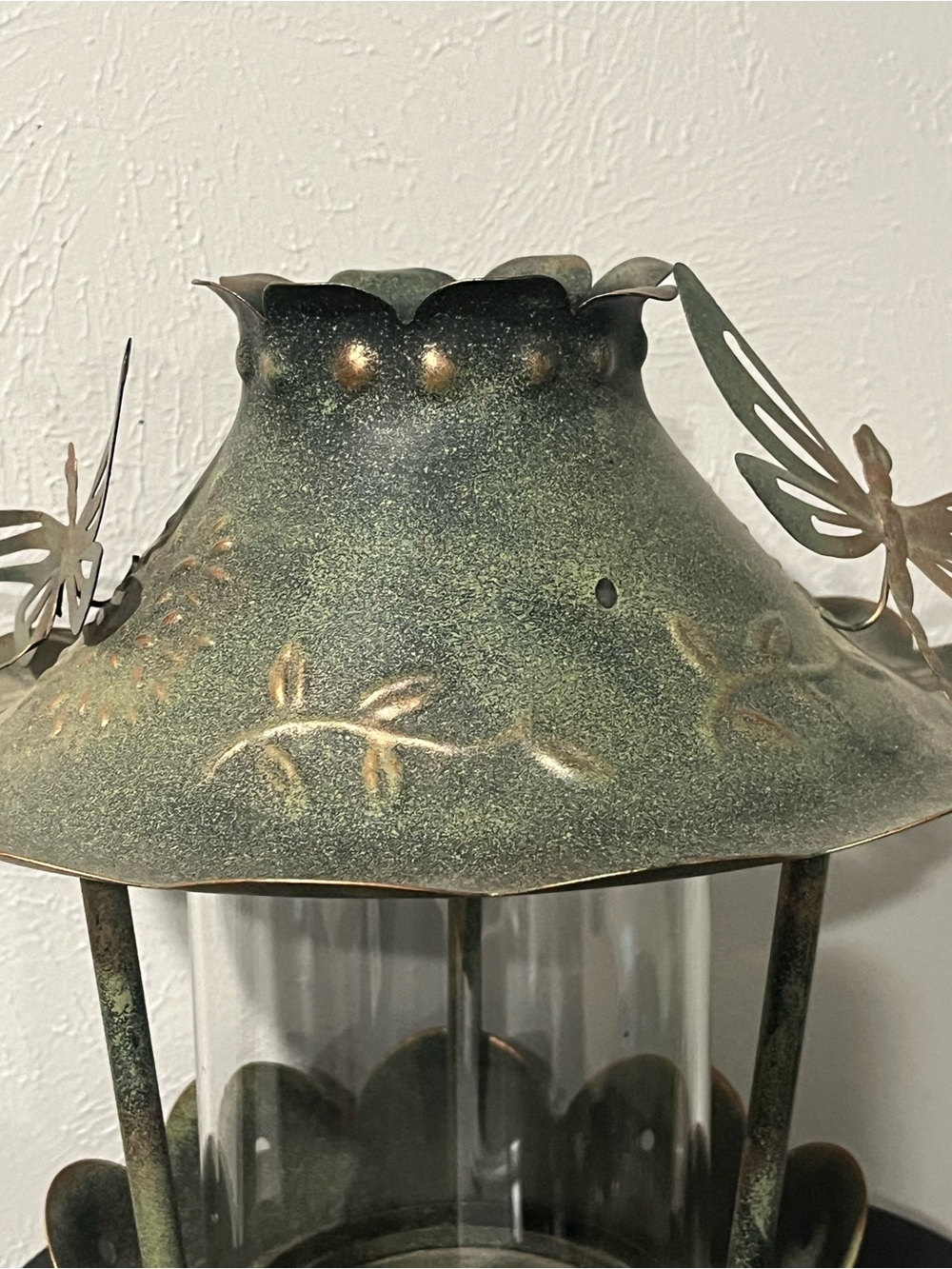 Decorative Green Metal Dragonfly bird feeder - Picture 3 of 5